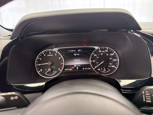 Used 2025 Nissan Pathfinder Rock Creek AWD/4WD image 8