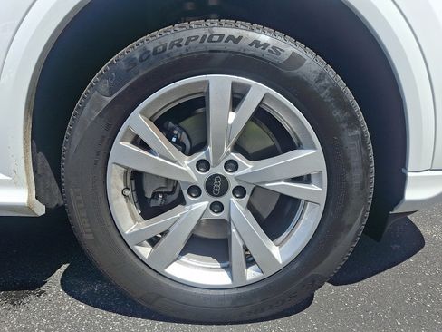 Used 2025 Audi Q5 Premium AWD/4WD image 8