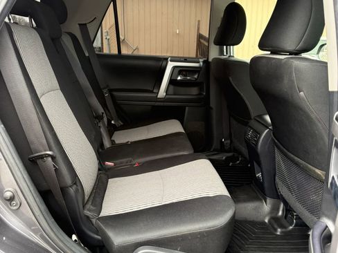 Used 2022 Toyota 4Runner SR5 AWD/4WD image 19