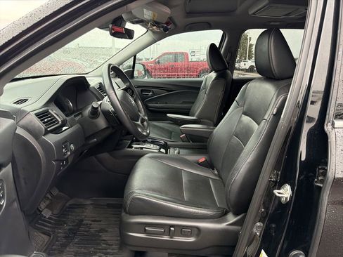 Used 2019 Honda Pilot Elite image 2