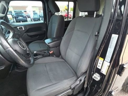 Used 2018 Jeep Wrangler Unlimited Sport S AWD/4WD image 11