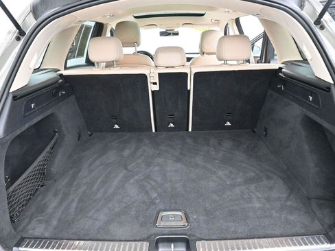 Used 2021 Mercedes-Benz GLC 300 4MATIC image 9