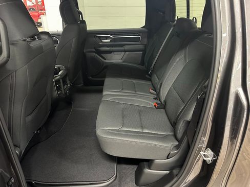 New 2026 RAM 1500 4x4 Crew Cab image 39