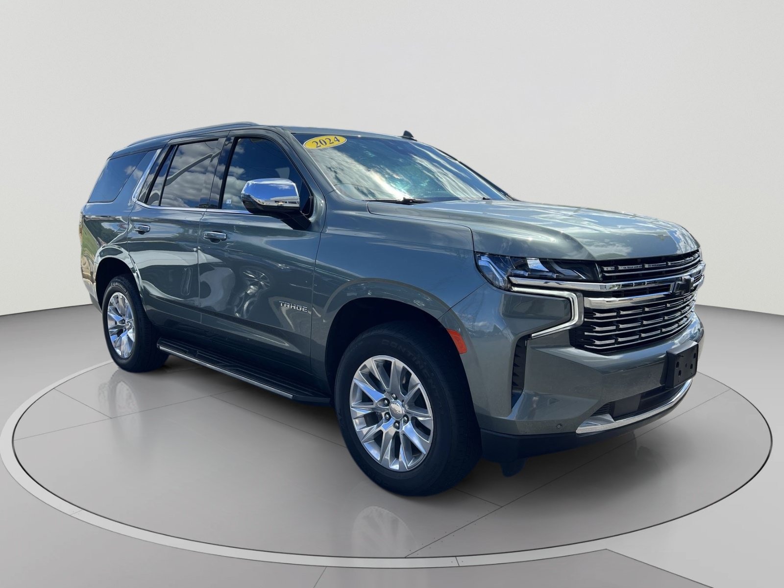 Used 2024 Chevrolet Tahoe Premier AWD/4WD image 7
