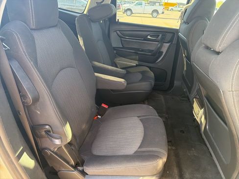 Used 2016 Chevrolet Traverse LT w/ Style and Technology Package FWD image 13