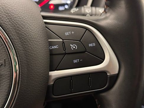 Used 2020 Jeep Compass Latitude AWD/4WD image 12