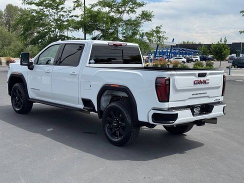 Used 2025 GMC Sierra 3500 AT4 w/ AT4 Premium Plus Package AWD/4WD image 6
