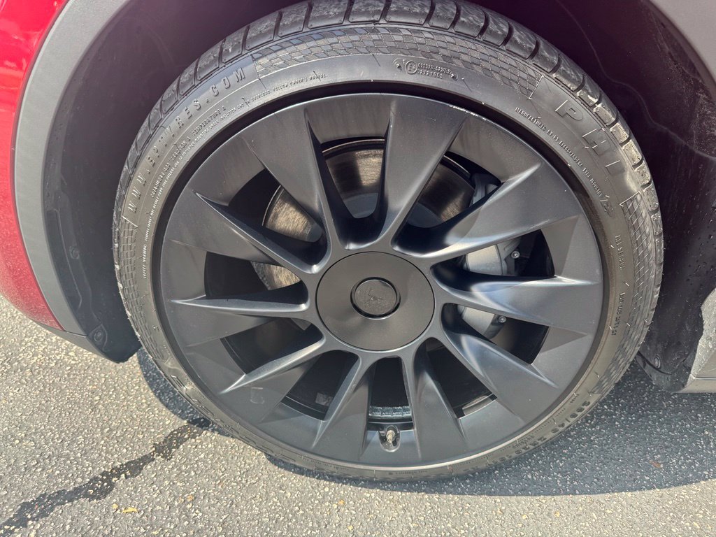 Used 2024 Tesla Model Y Long Range AWD/4WD image 7