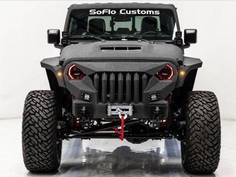 Used 2025 Jeep Gladiator Sport image 11