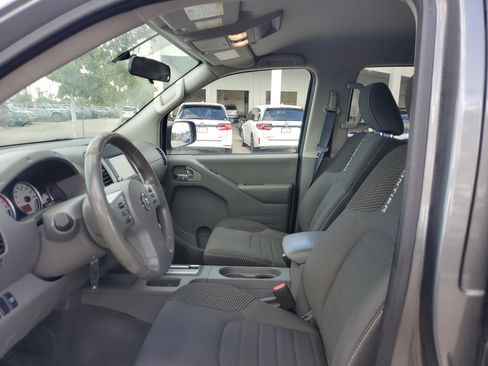 Used 2019 Nissan Frontier Desert Runner image 23
