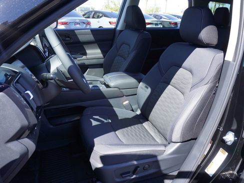 New 2025 Nissan Pathfinder SV image 14