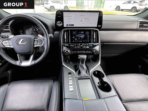 Certified 2024 Lexus LX 600 4WD w/ Luxury Package image 13