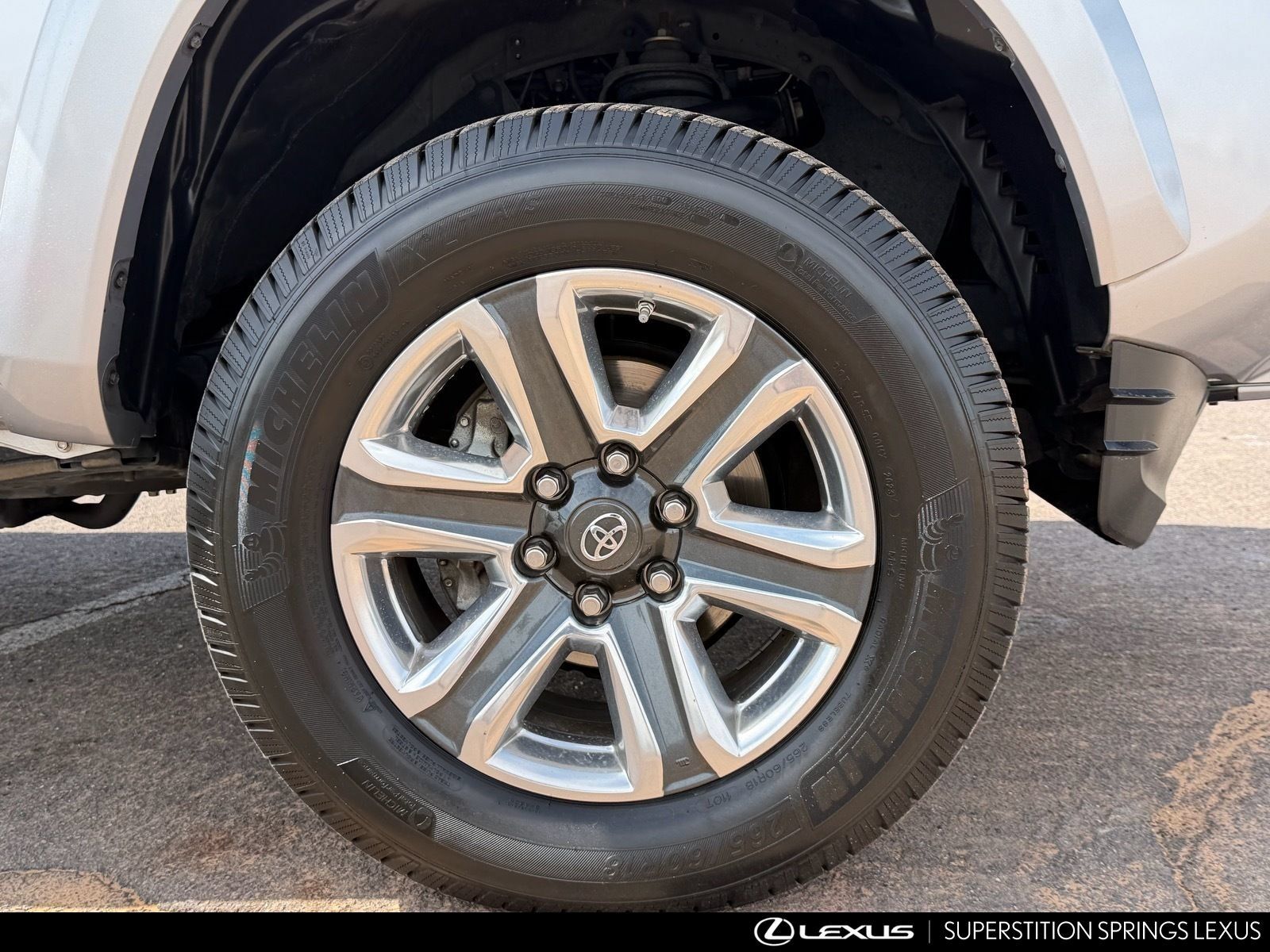 Used 2016 Toyota Tacoma Limited w/ Towing Package AWD/4WD image 10