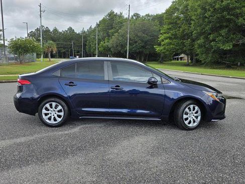 Certified 2022 Toyota Corolla LE FWD image 31