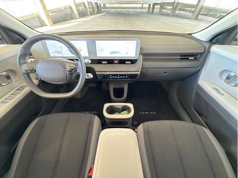 Used 2024 Hyundai Ioniq 5 SE image 15