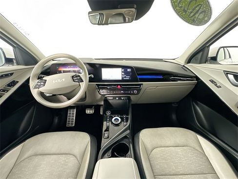 Used 2023 Kia Niro Wave w/ Wave Preserve Package image 3