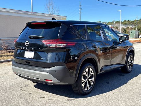 Certified 2023 Nissan Rogue SV FWD image 25