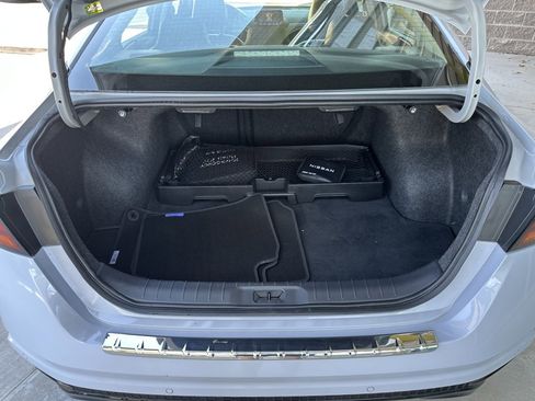 Used 2023 Nissan Altima 2.5 SR image 17