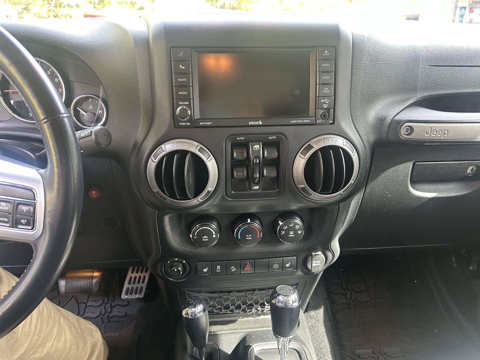 Used 2016 Jeep Wrangler Unlimited Sport AWD/4WD image 11