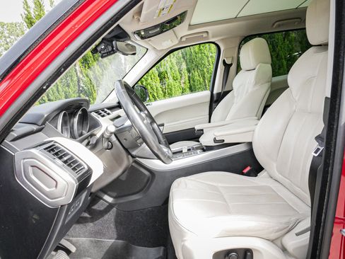 Used 2017 Land Rover Range Rover Sport HSE image 7