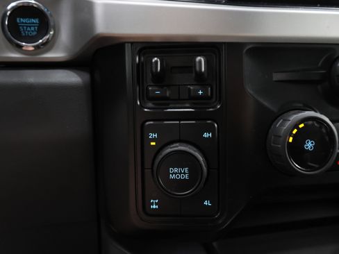 Used 2025 Ford F350 XLT w/ Black Appearance Package AWD/4WD image 48
