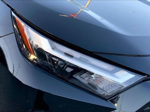 Used 2025 Toyota RAV4 XLE Premium FWD image 27
