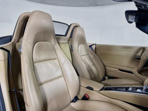Certified 2015 Porsche Boxster RWD image 19