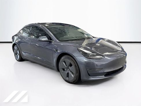 Used 2022 Tesla Model 3 Long Range AWD/4WD image 3