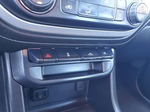 Used 2019 GMC Canyon SLE w/ SLE Convenience Package image 24