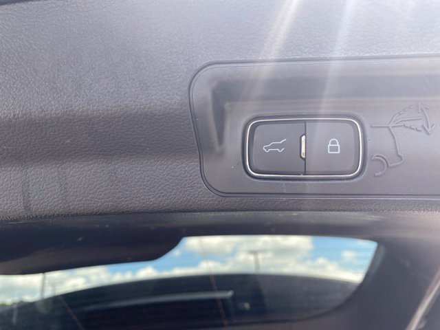 Used 2023 Ford Explorer XLT w/ Equipment Group 202A AWD/4WD image 36