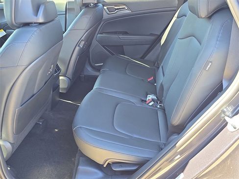 New 2026 Kia Sportage EX image 17