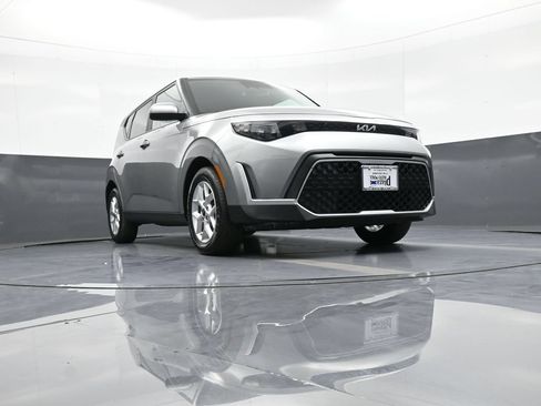 Certified 2023 Kia Soul S FWD image 26