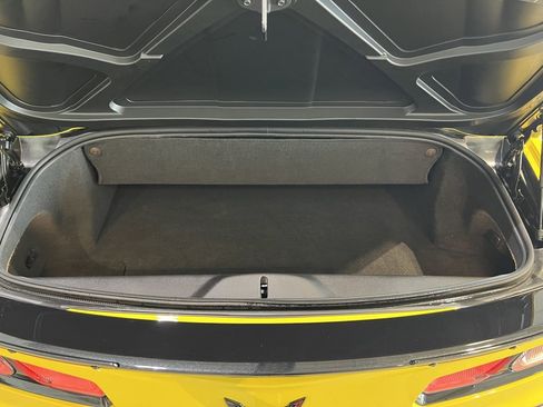 Used 2016 Chevrolet Corvette Z06 w/ 3LZ Preferred Equipment Group image 8