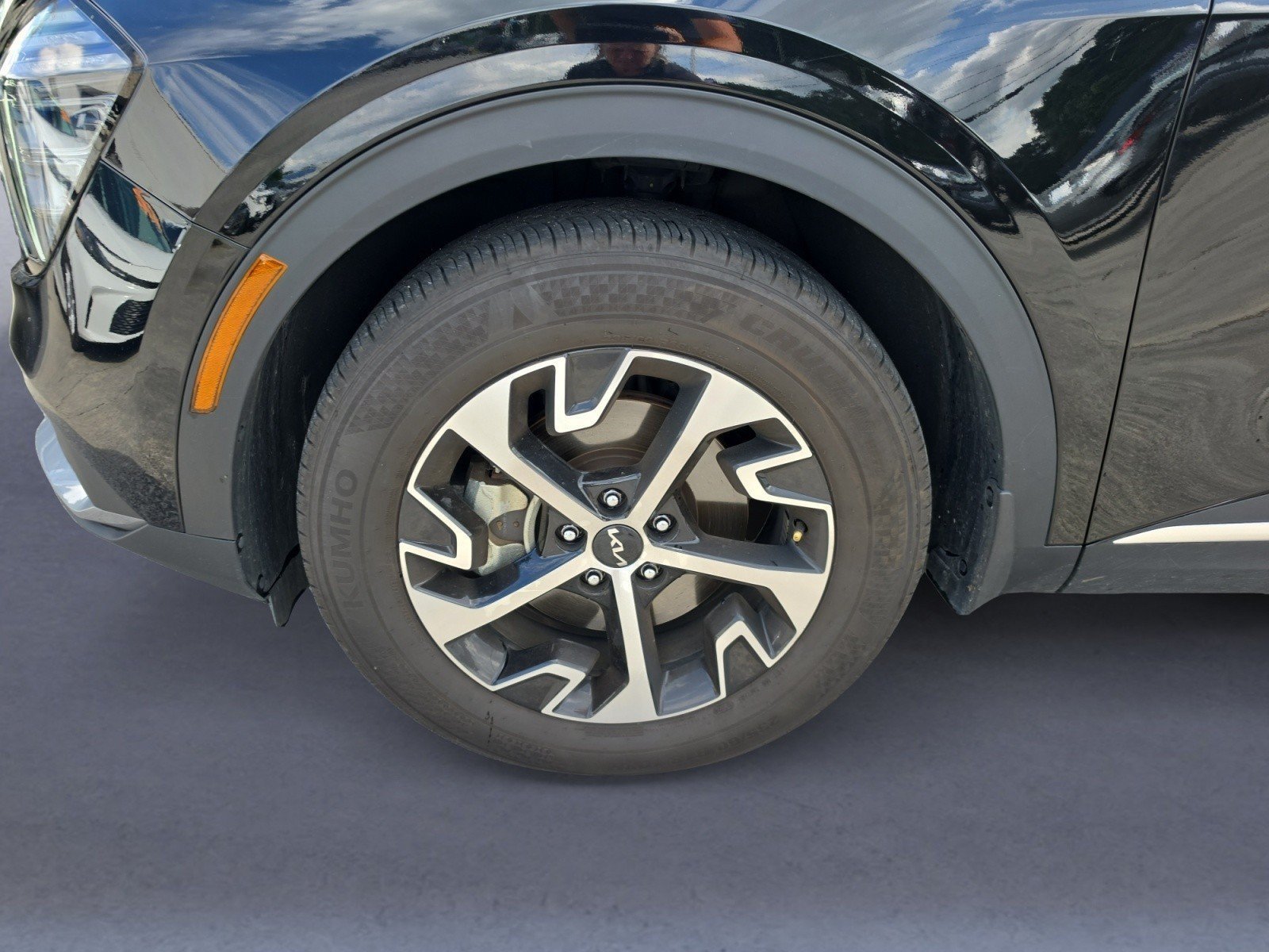 Used 2025 Kia Sportage EX w/ Premium Package FWD image 28