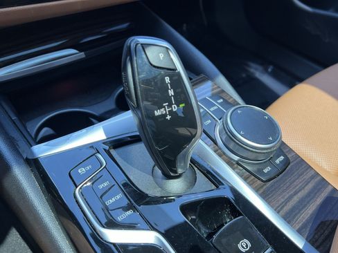 Used 2021 BMW 530i xDrive w/ Premium Package AWD/4WD image 23