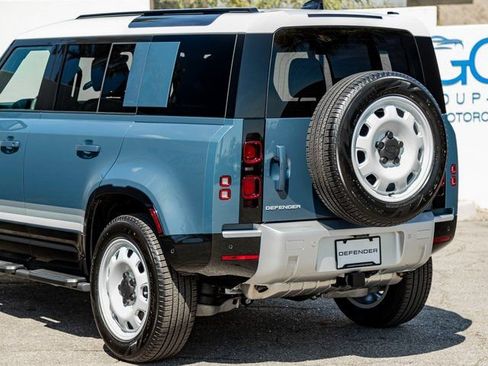 New 2025 Land Rover Defender 110 S image 10
