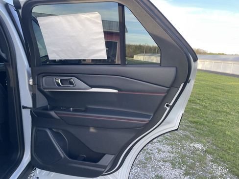 New 2026 Ford Explorer ST-Line AWD/4WD image 31