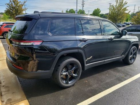 Used 2023 Jeep Grand Cherokee L Limited w/ Black Appearance Package RWD image 4