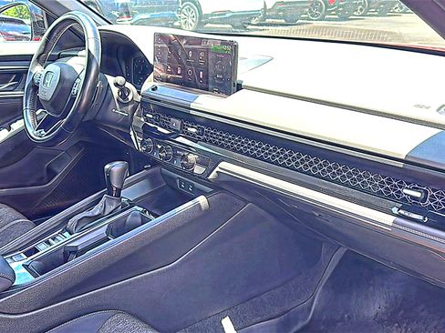 Used 2024 Honda Accord Sport image 23
