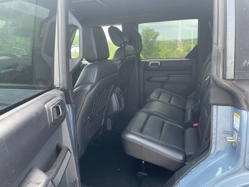 Used 2025 Ford Bronco Badlands AWD/4WD image 12