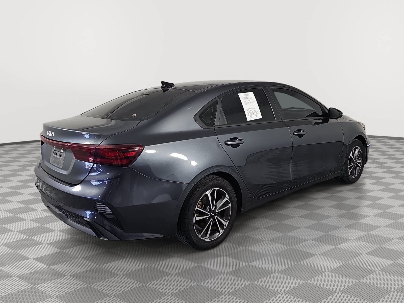 Used 2024 Kia Forte LXS w/ LXS Technology Package FWD image 8