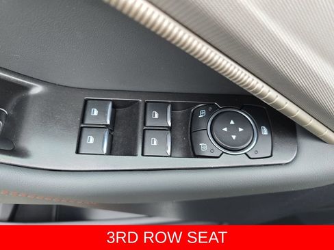 Used 2025 Ford Explorer Active RWD image 30