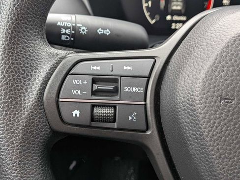 Used 2025 Honda HR-V LX image 23