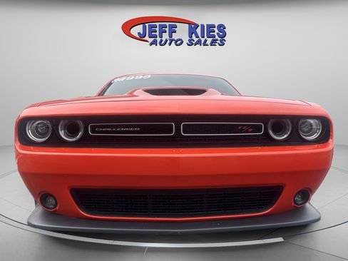 Used 2022 Dodge Challenger R/T w/ Plus Package image 2