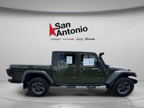 Used 2022 Jeep Gladiator Rubicon w/ Cold Weather Group AWD/4WD image 17