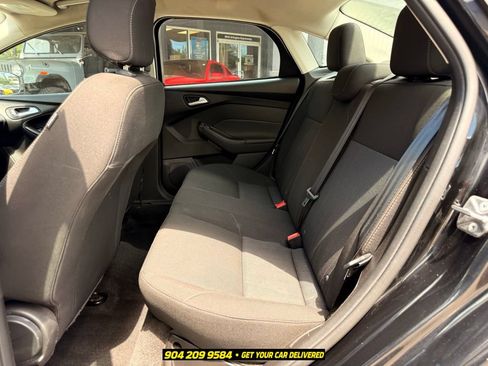 Used 2018 Ford Focus SE FWD image 26