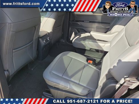 New 2026 Ford Explorer Active w/ Active Comfort Package image 15