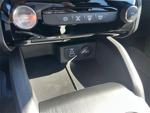 New 2025 Ford Escape Base image 25