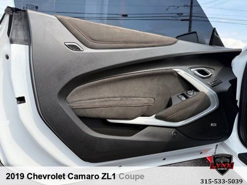 Used 2019 Chevrolet Camaro ZL1 RWD image 15