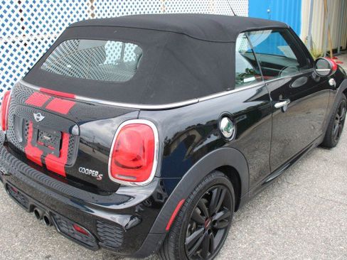 Used 2017 MINI Cooper S FWD image 11